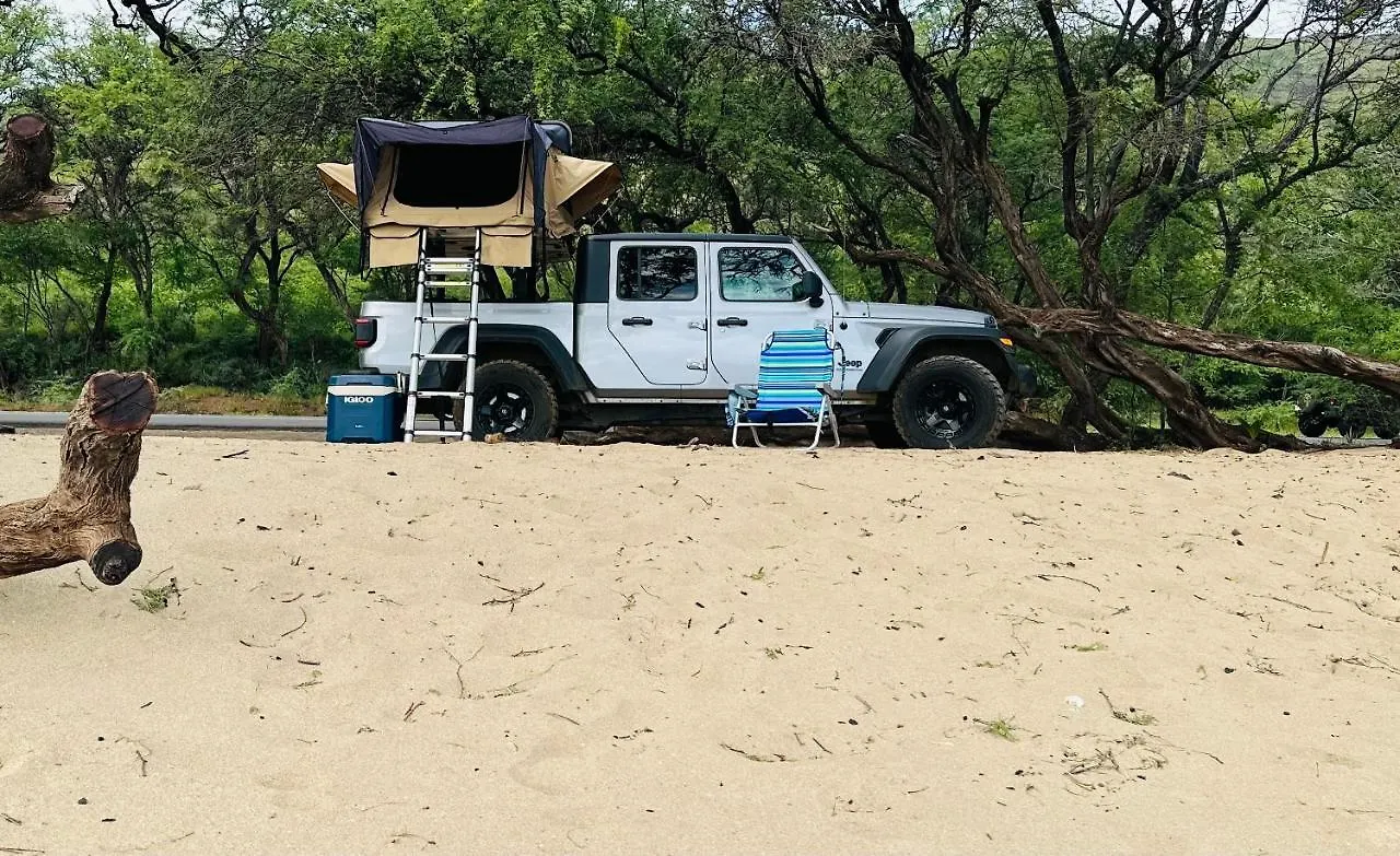 Aloha Glamp's Maui Rooftop Adventure Paia