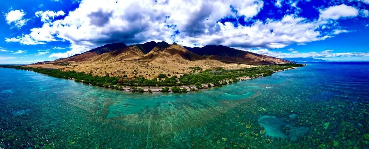 Aloha Glamp's Maui Rooftop Adventure Paia Luxury tent