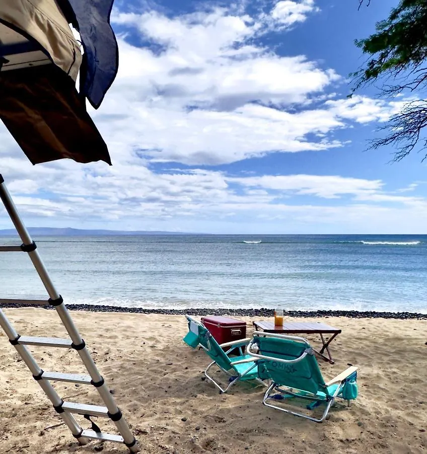 Luxury tent Aloha Glamp's Maui Rooftop Adventure Paia