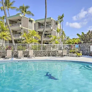 With Ocean Views Walk To Beach! Kailua-Kona